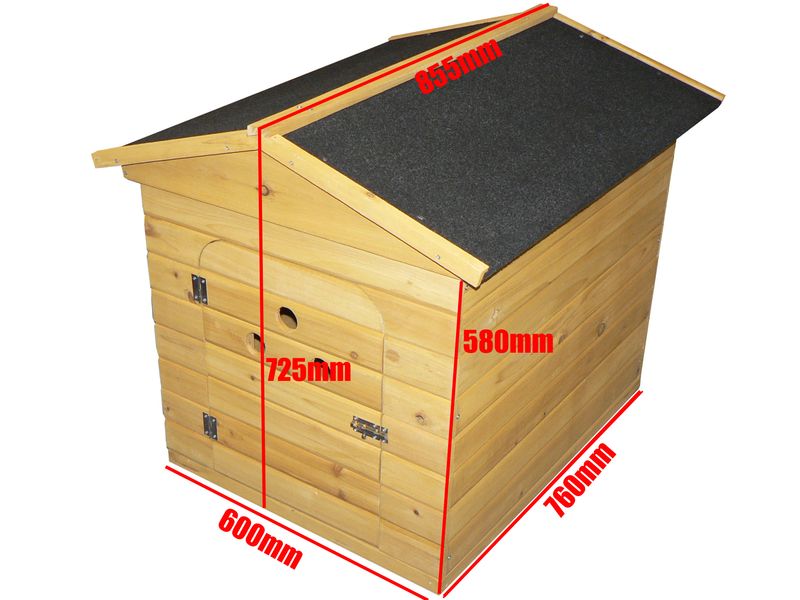 Traditional Apex Wooden Dog Kennel with Door