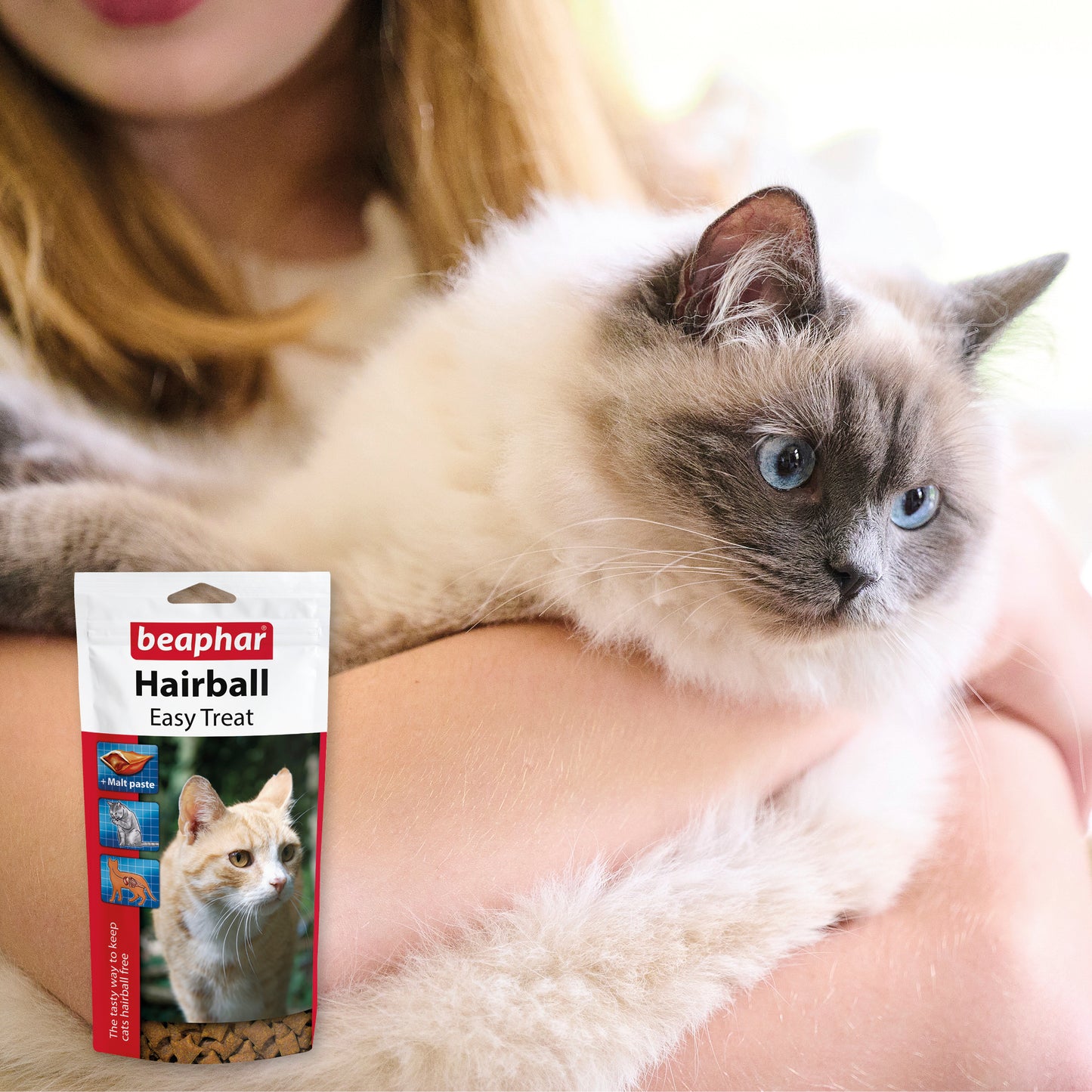 Beaphar Hairball Easy Treats for Cats - Crunchy Cushions with Oil-Rich Malt Paste (35g)