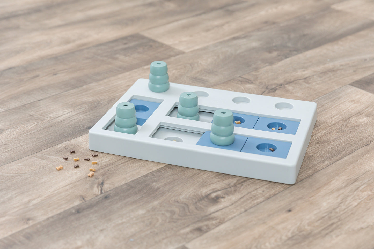 Trixie Dog Chess (Level 3) | Strategy Game Puzzle Toy