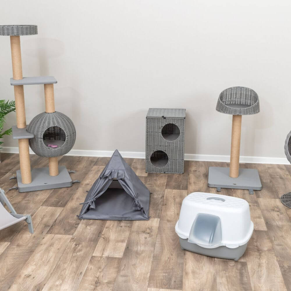 TRIXIE Davio Top Outdoor Cat Litter Tray with Rain Cover