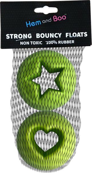 Green star and heart-shaped floating dog toy in packaging with 'Hem and Boo' branding.