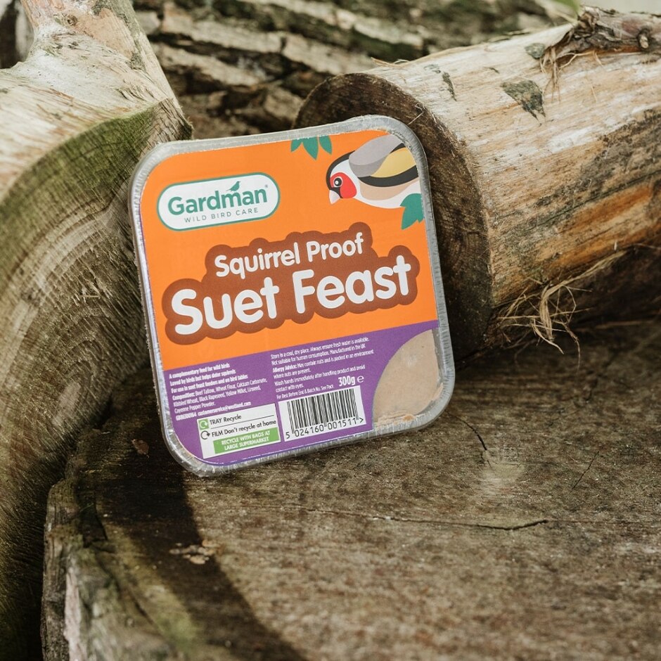 Gardman Squirrel Proof Suet Block with Chilli Pepper 300g | Wild Bird Food